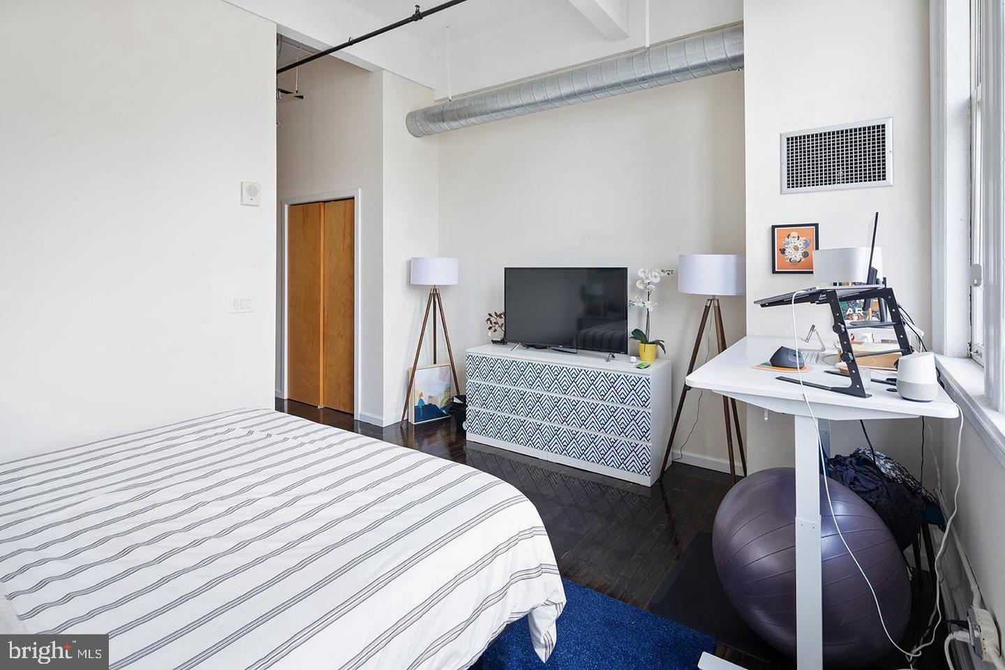1228 ARCH STREET Unit: 7B