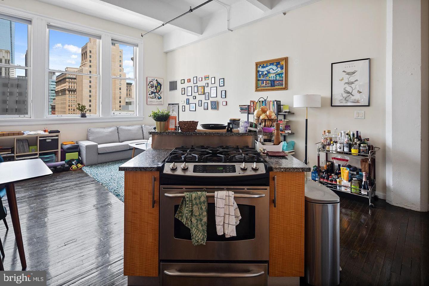 1228 ARCH STREET Unit: 7B