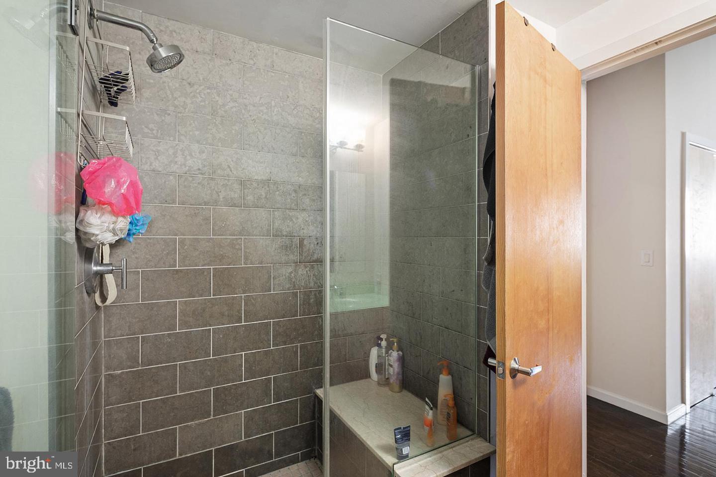 1228 ARCH STREET Unit: 7B