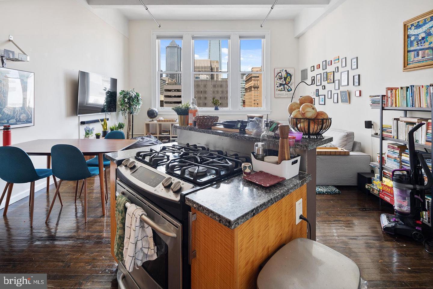 1228 ARCH STREET Unit: 7B