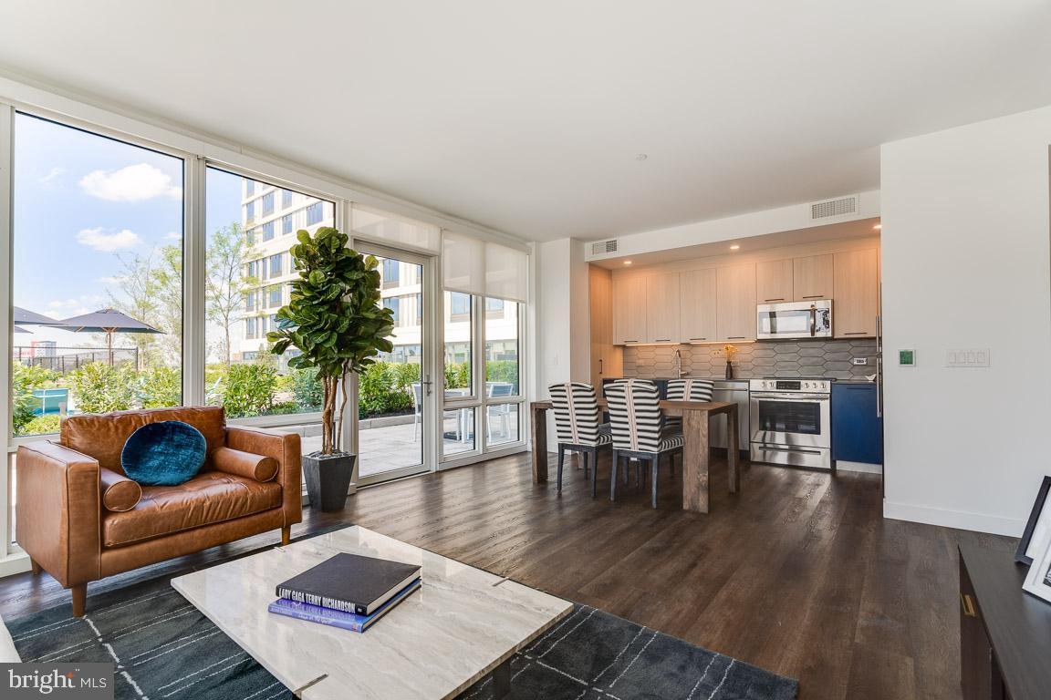 1300 FAIRMOUNT AVENUE Unit: 0B-440