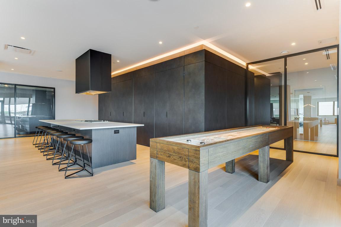 1300 FAIRMOUNT AVENUE Unit: 0B-440