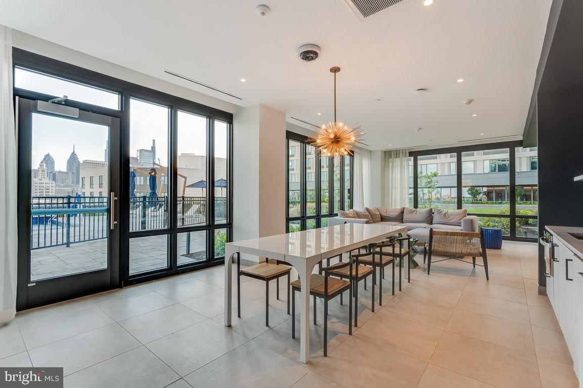 1300 FAIRMOUNT AVENUE Unit: 0B-440