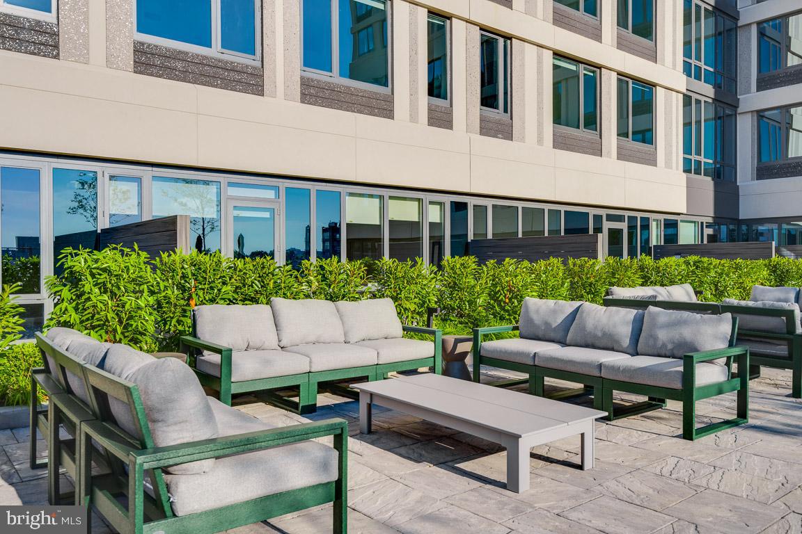 1300 FAIRMOUNT AVENUE Unit: 0B-440
