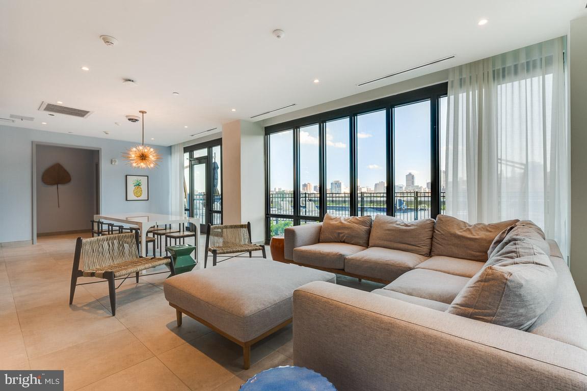 1300 FAIRMOUNT AVENUE Unit: 0B-440