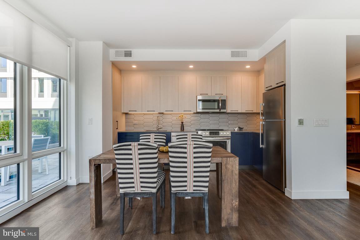1300 FAIRMOUNT AVENUE Unit: 0B-440