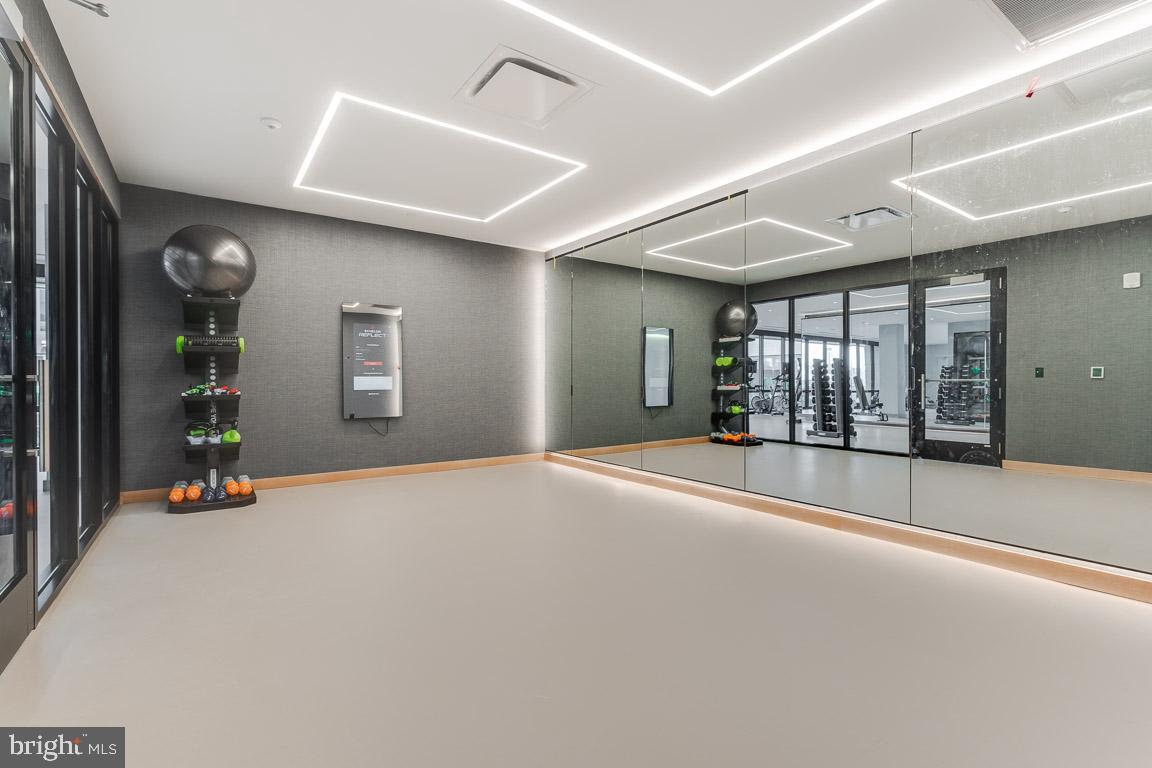 1300 FAIRMOUNT AVENUE Unit: 0B-440