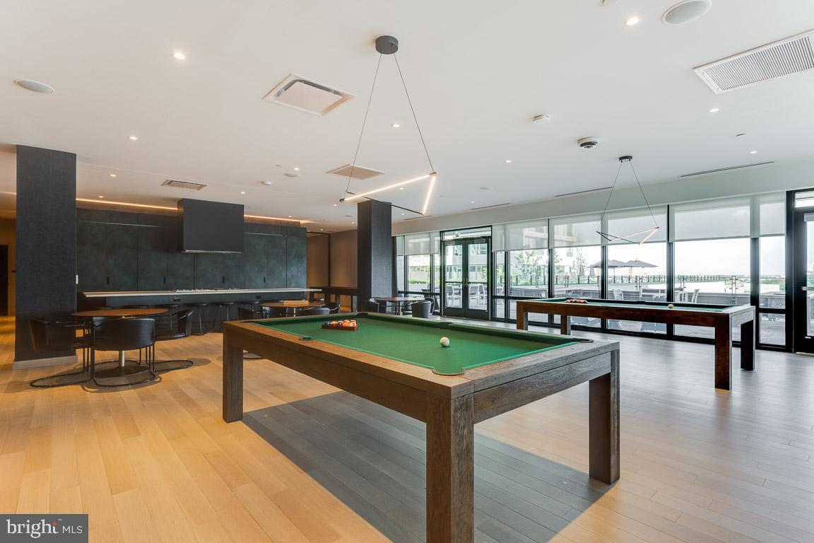1300 FAIRMOUNT AVENUE Unit: 0B-440
