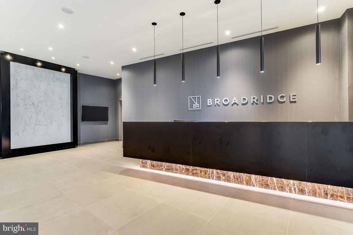 1300 FAIRMOUNT AVENUE Unit: 0B-440