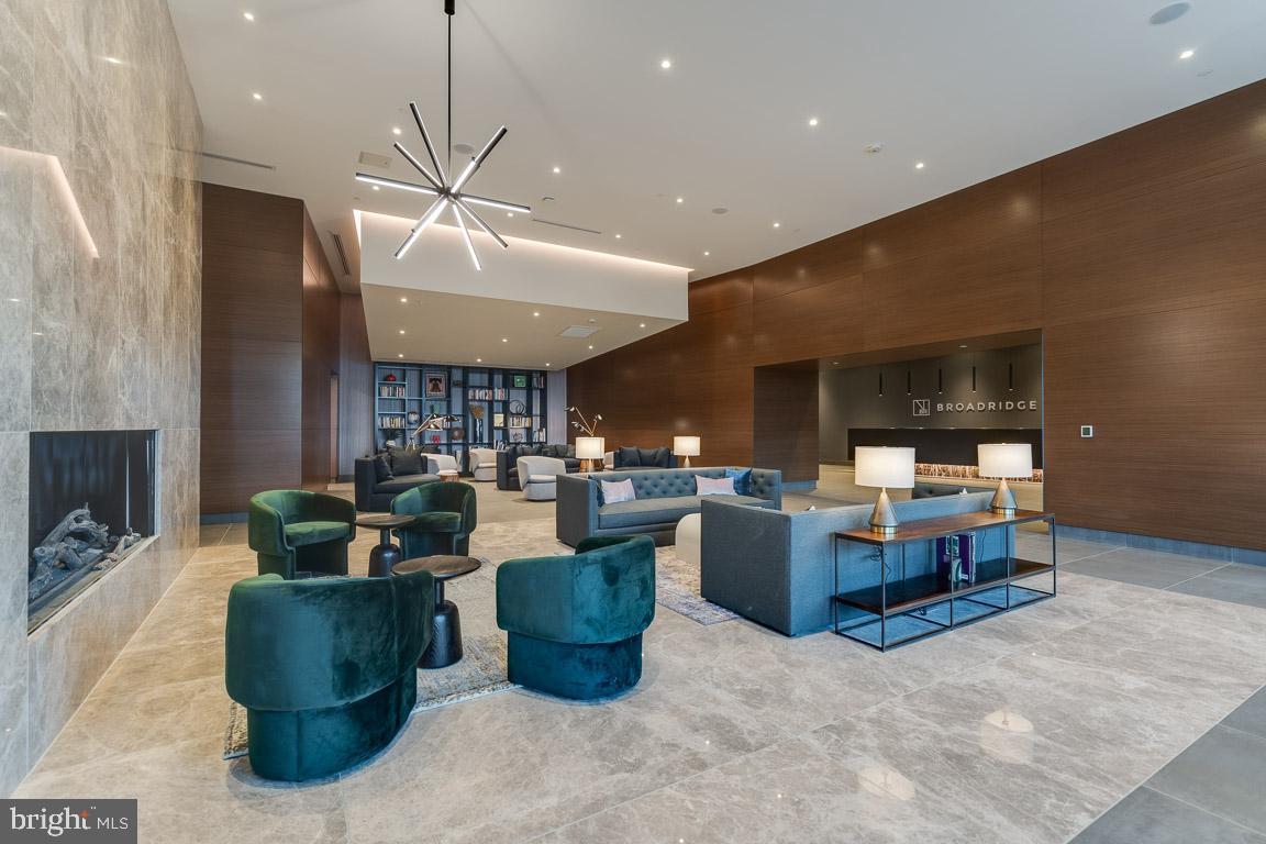 1300 FAIRMOUNT AVENUE Unit: 0B-440