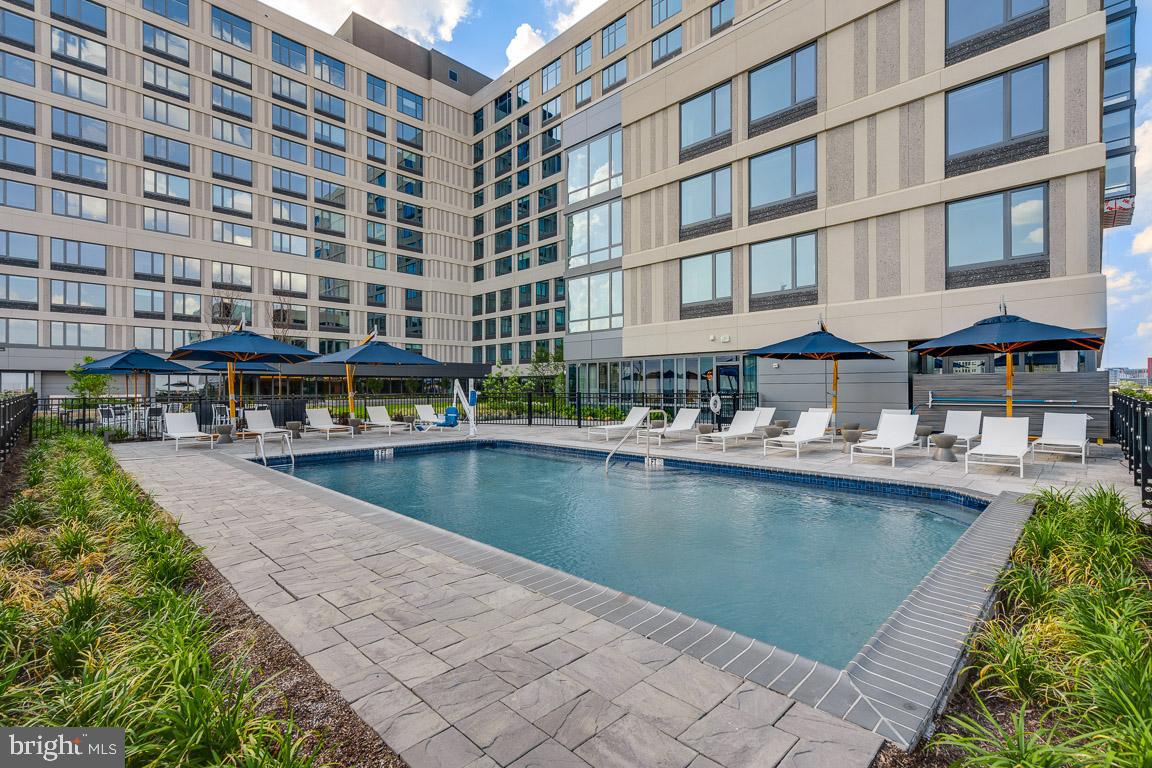 1300 FAIRMOUNT AVENUE Unit: 0B-440