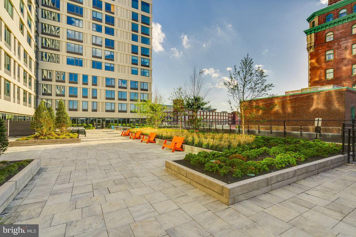 1300 FAIRMOUNT AVENUE Unit: 0B-440