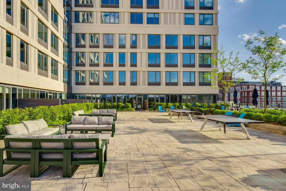 1300 FAIRMOUNT AVENUE Unit: 0B-440