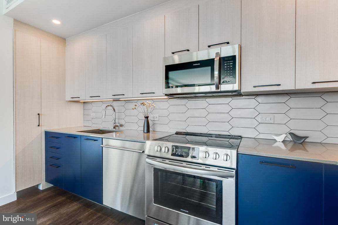 1300 FAIRMOUNT AVENUE Unit: 0B-440