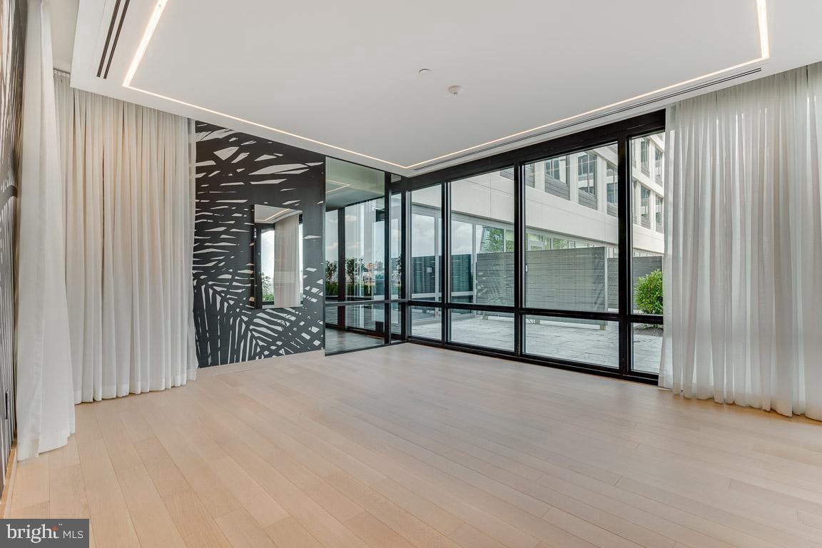 1300 FAIRMOUNT AVENUE Unit: 0B-440
