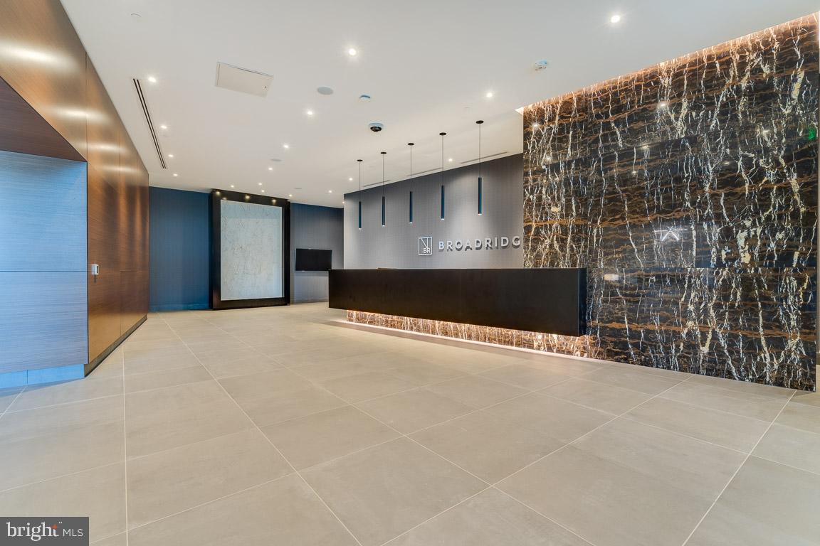 1300 FAIRMOUNT AVENUE Unit: 0B-440