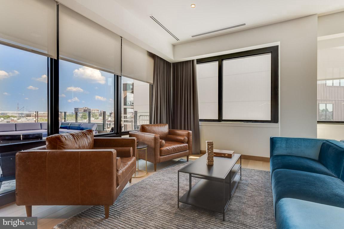 1300 FAIRMOUNT AVENUE Unit: 0B-440