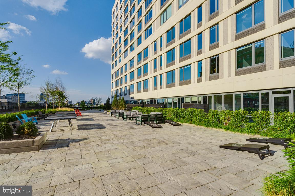 1300 FAIRMOUNT AVENUE Unit: 0B-440