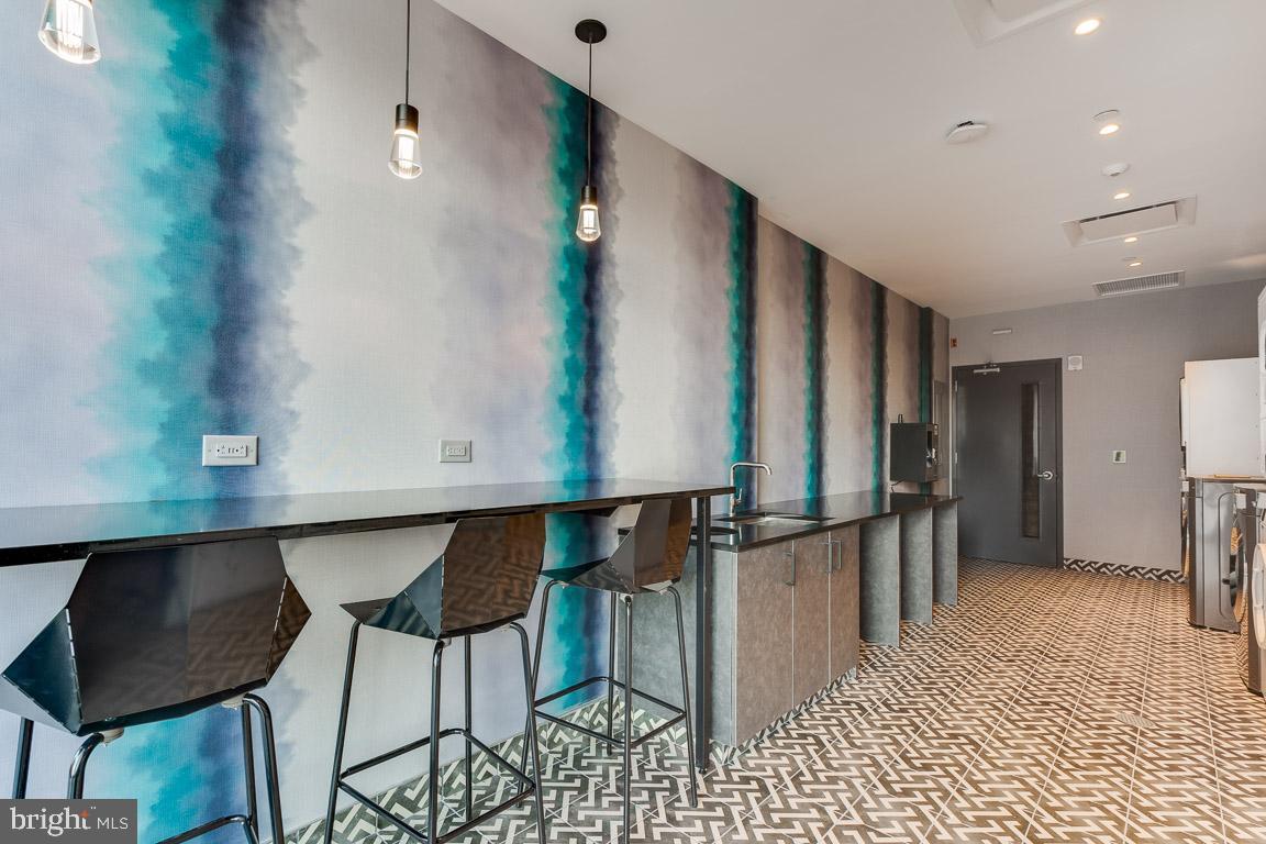 1300 FAIRMOUNT AVENUE Unit: 0B-902