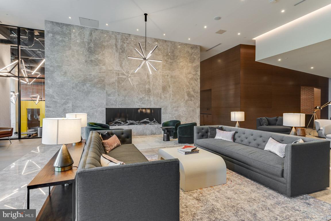 1300 FAIRMOUNT AVENUE Unit: 0B-902