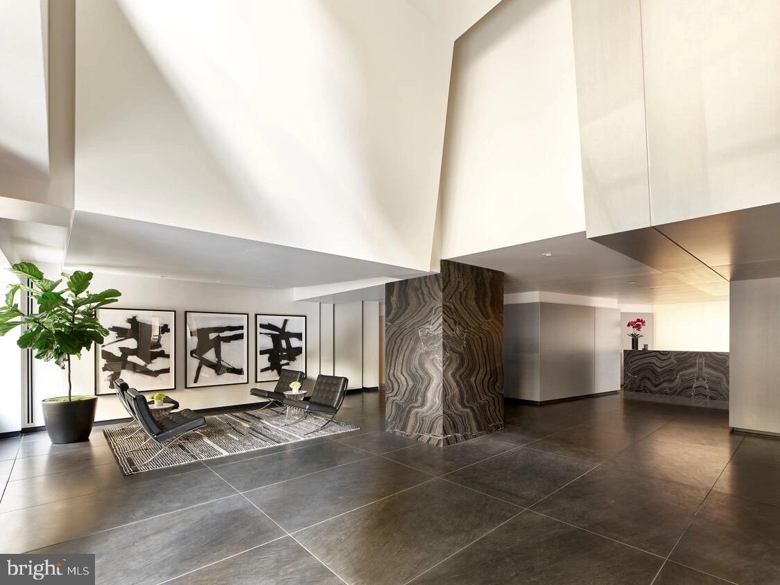 137 S 18TH STREET Unit: 1B1BAGRAND