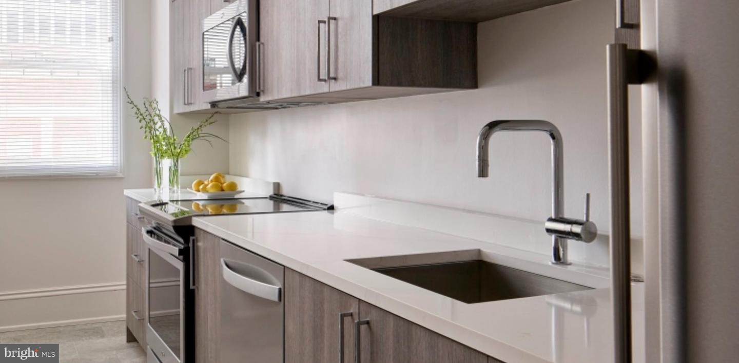 137 S 18TH STREET Unit: 1B1BAGRAND