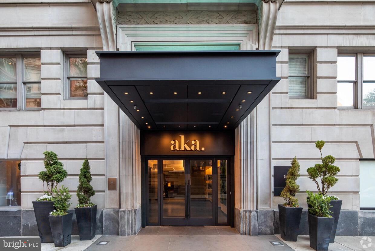 137 S 18TH STREET Unit: 1B1BAGRAND