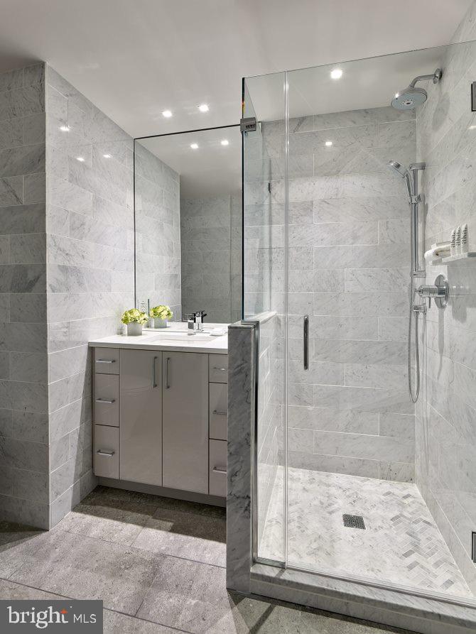 137 S 18TH STREET Unit: 2B2BA