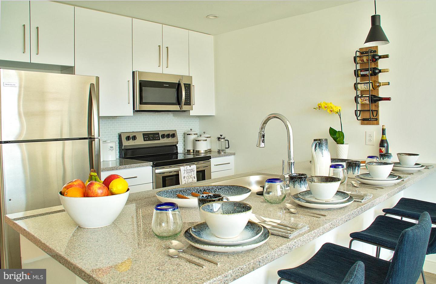 1001 VINE STREET Unit: 1B-1204