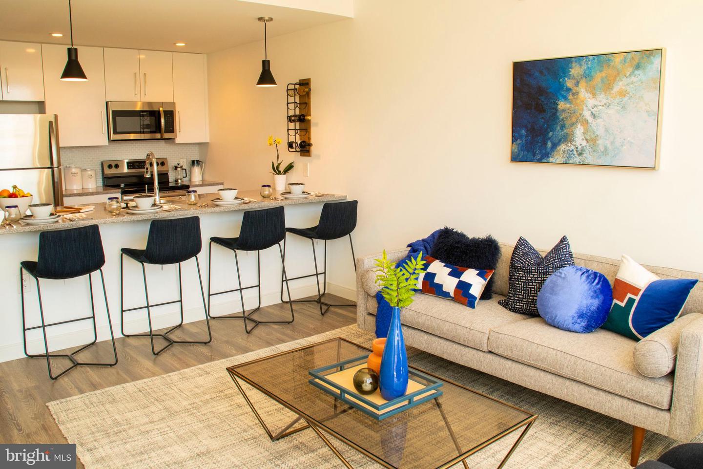 1001 VINE STREET Unit: 1B-1204