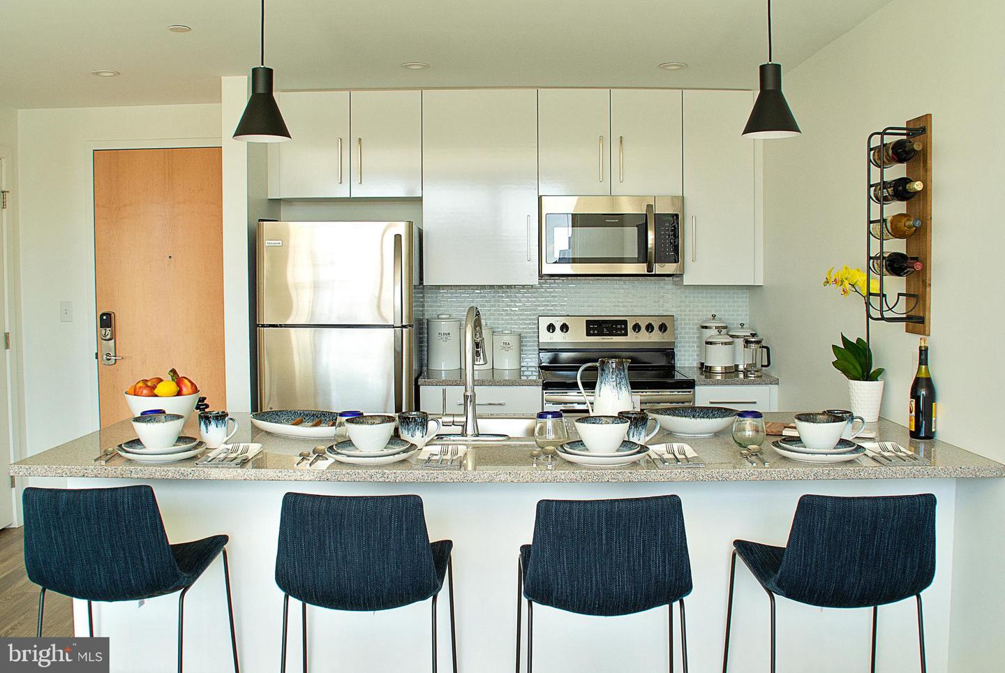 1001 VINE STREET Unit: 1B-1204