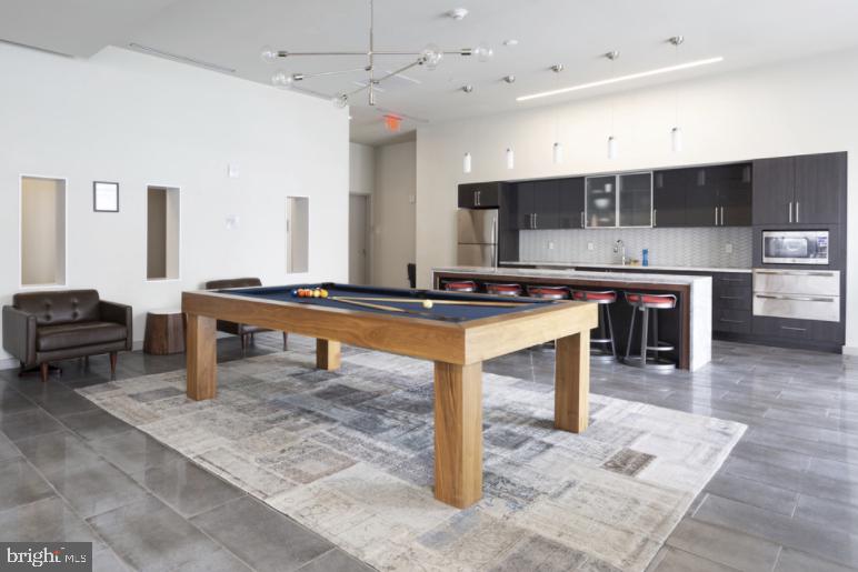 1125 SANSOM STREET Unit: 1B-328