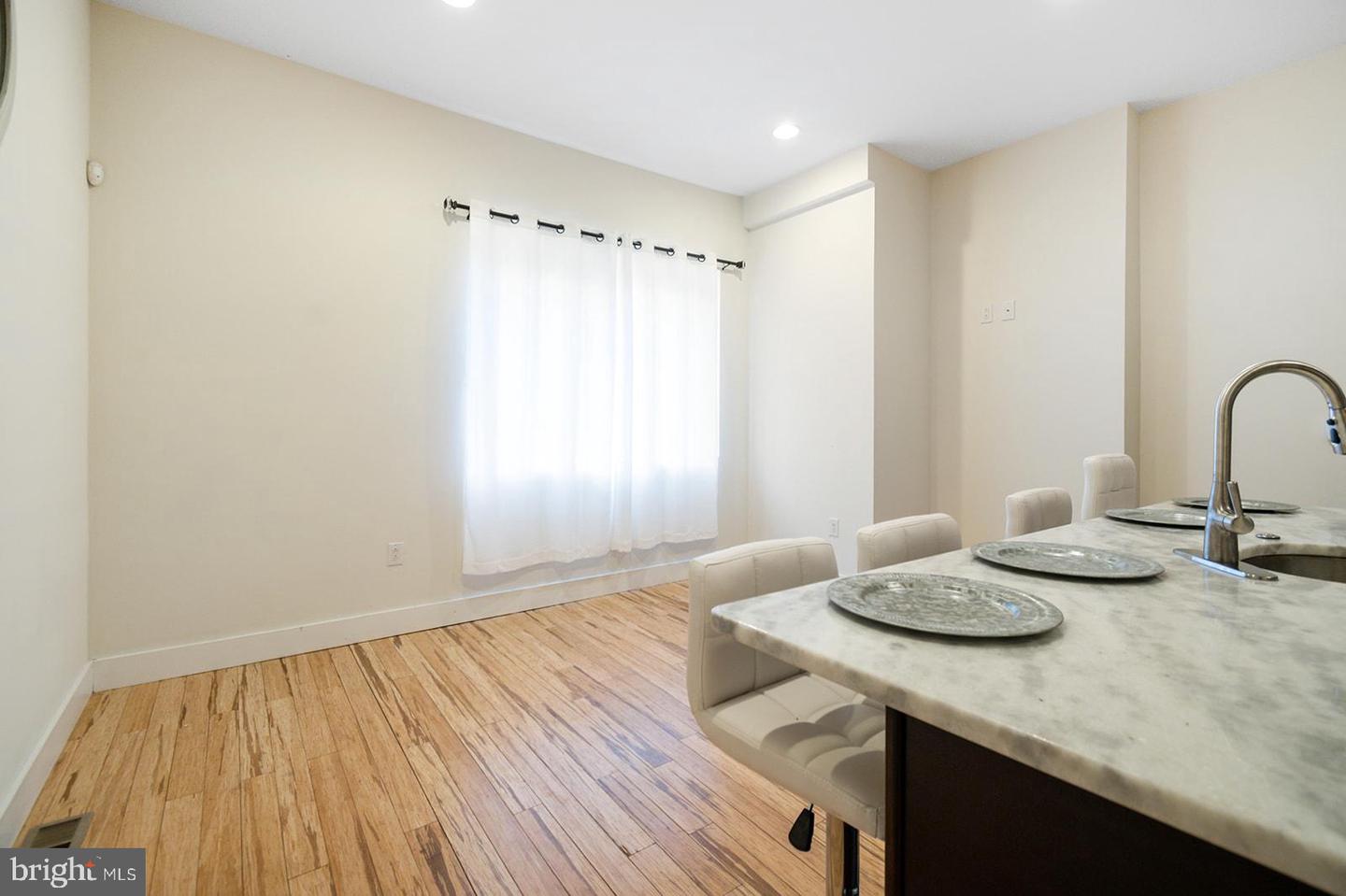 902 N 16TH STREET Unit: 1