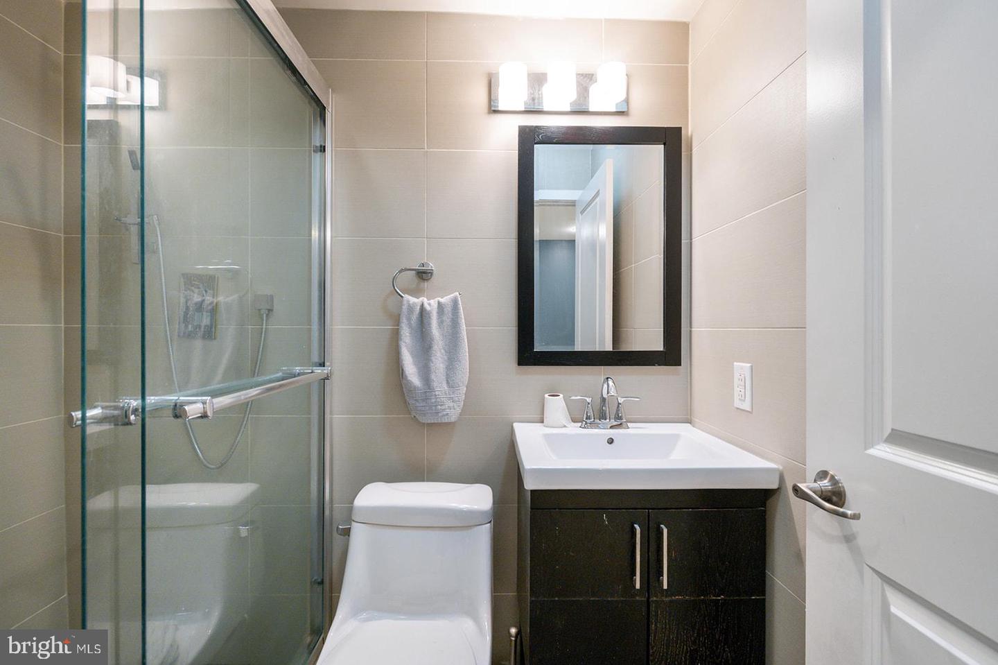 902 N 16TH STREET Unit: 1