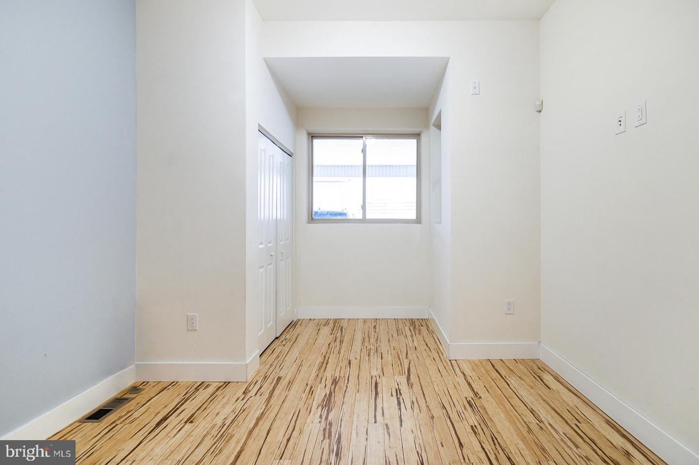 902 N 16TH STREET Unit: 1
