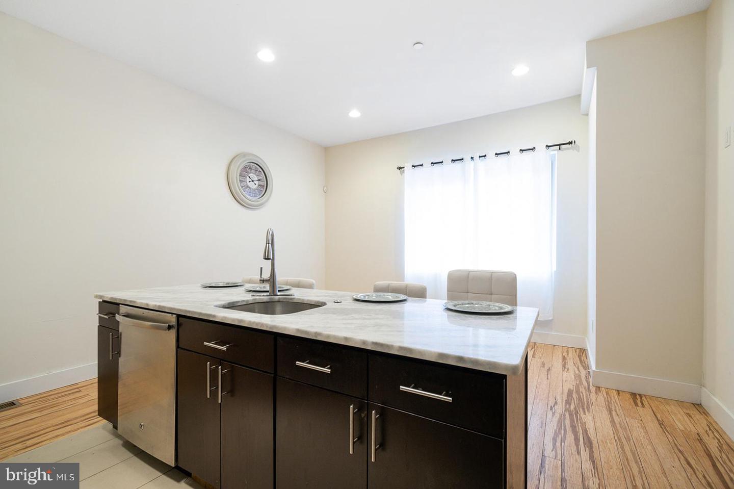 902 N 16TH STREET Unit: 1