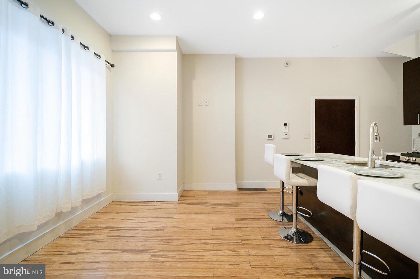 902 N 16TH STREET Unit: 1