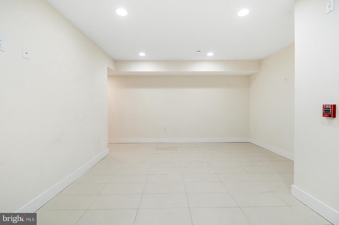 902 N 16TH STREET Unit: 1