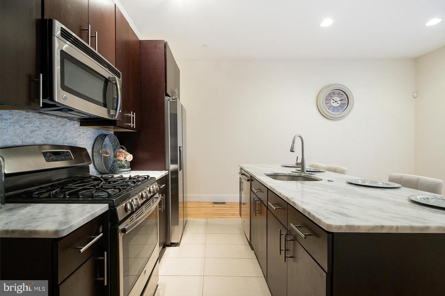 902 N 16TH STREET Unit: 1