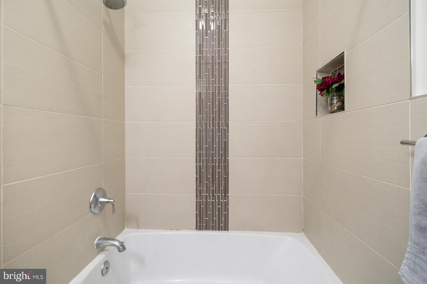 902 N 16TH STREET Unit: 1