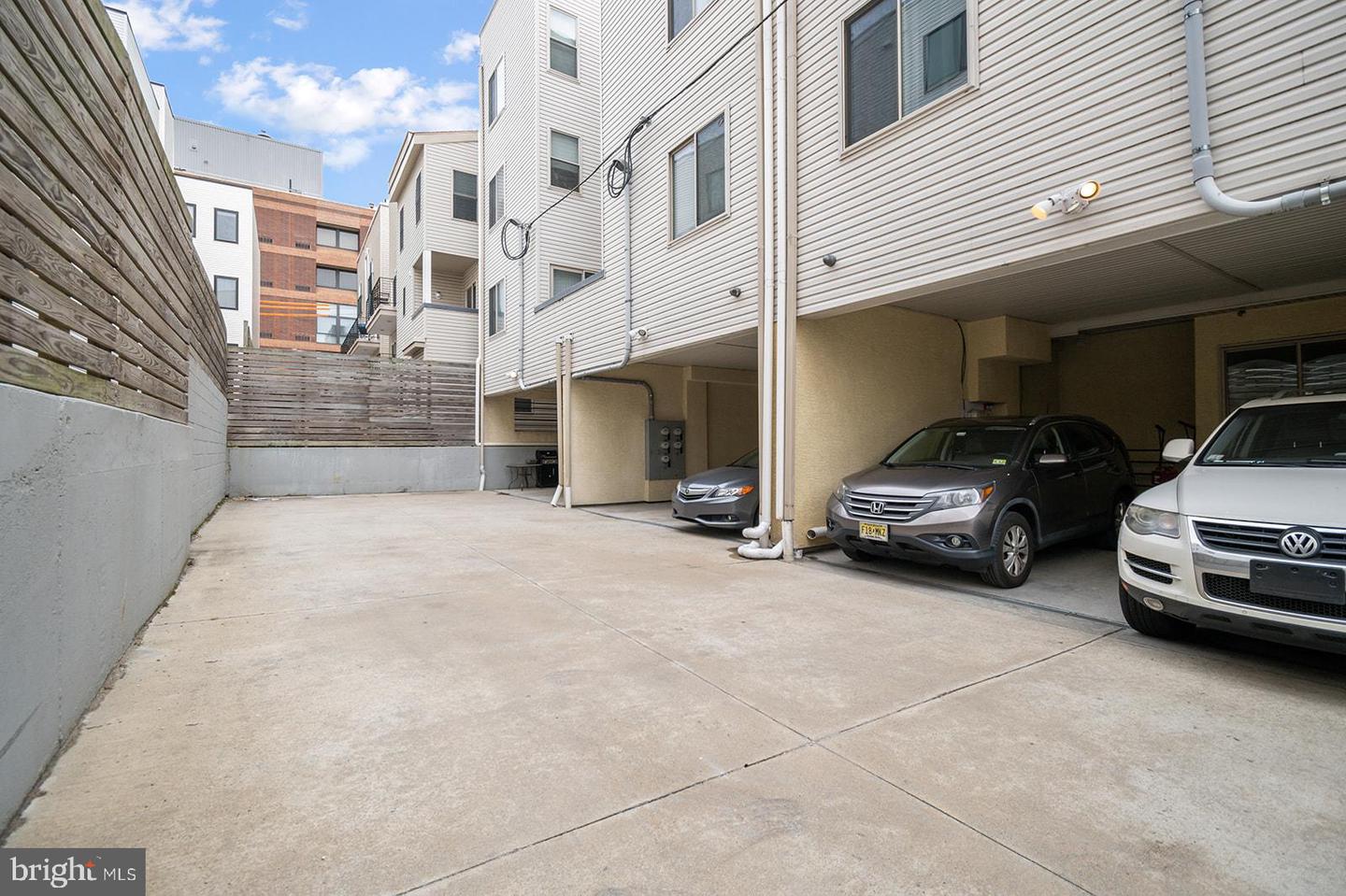 902 N 16TH STREET Unit: 1