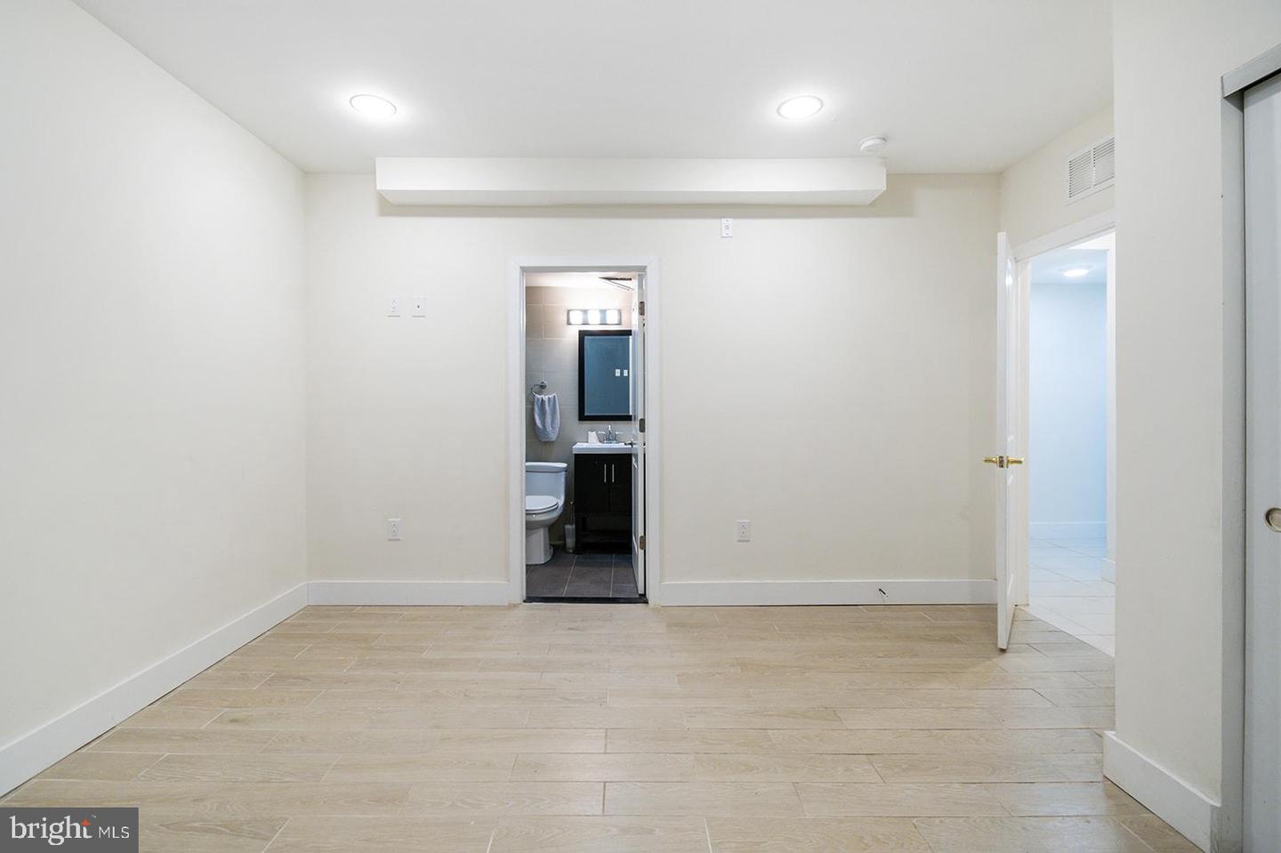 902 N 16TH STREET Unit: 1