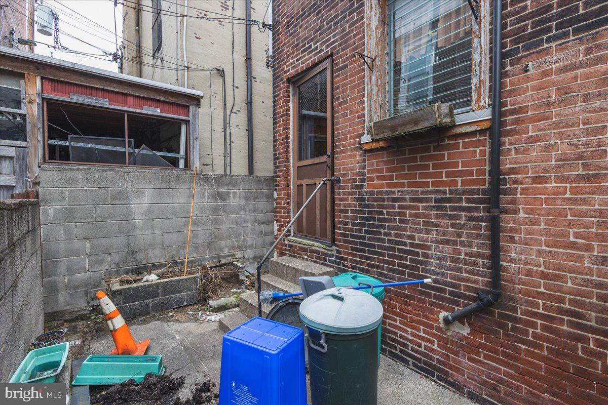 2104 S 17th St