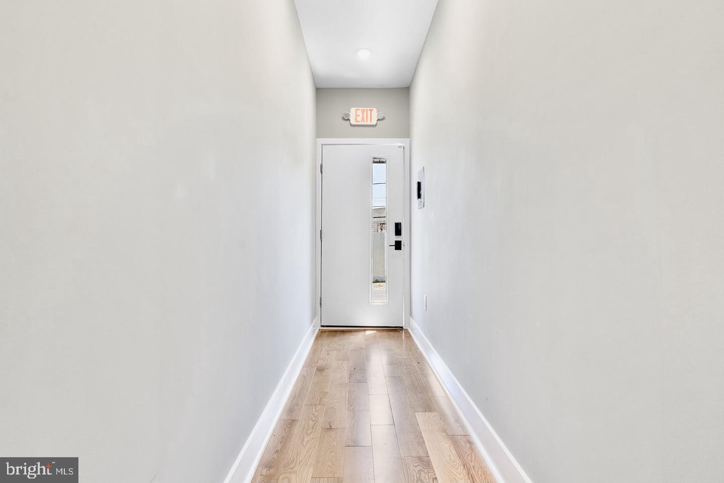 3037 W SEDGLEY AVENUE Unit: 2