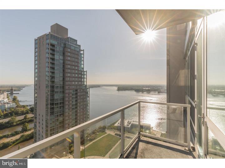 901 N PENN STREET Unit: F1209