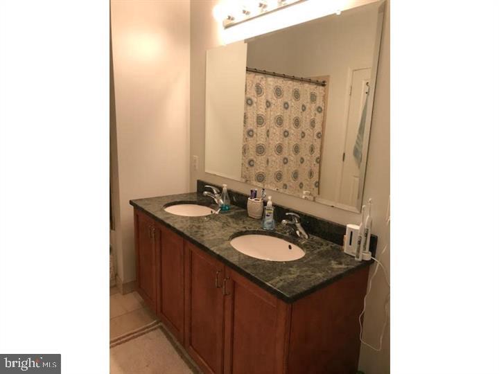 901 N PENN STREET Unit: F1209
