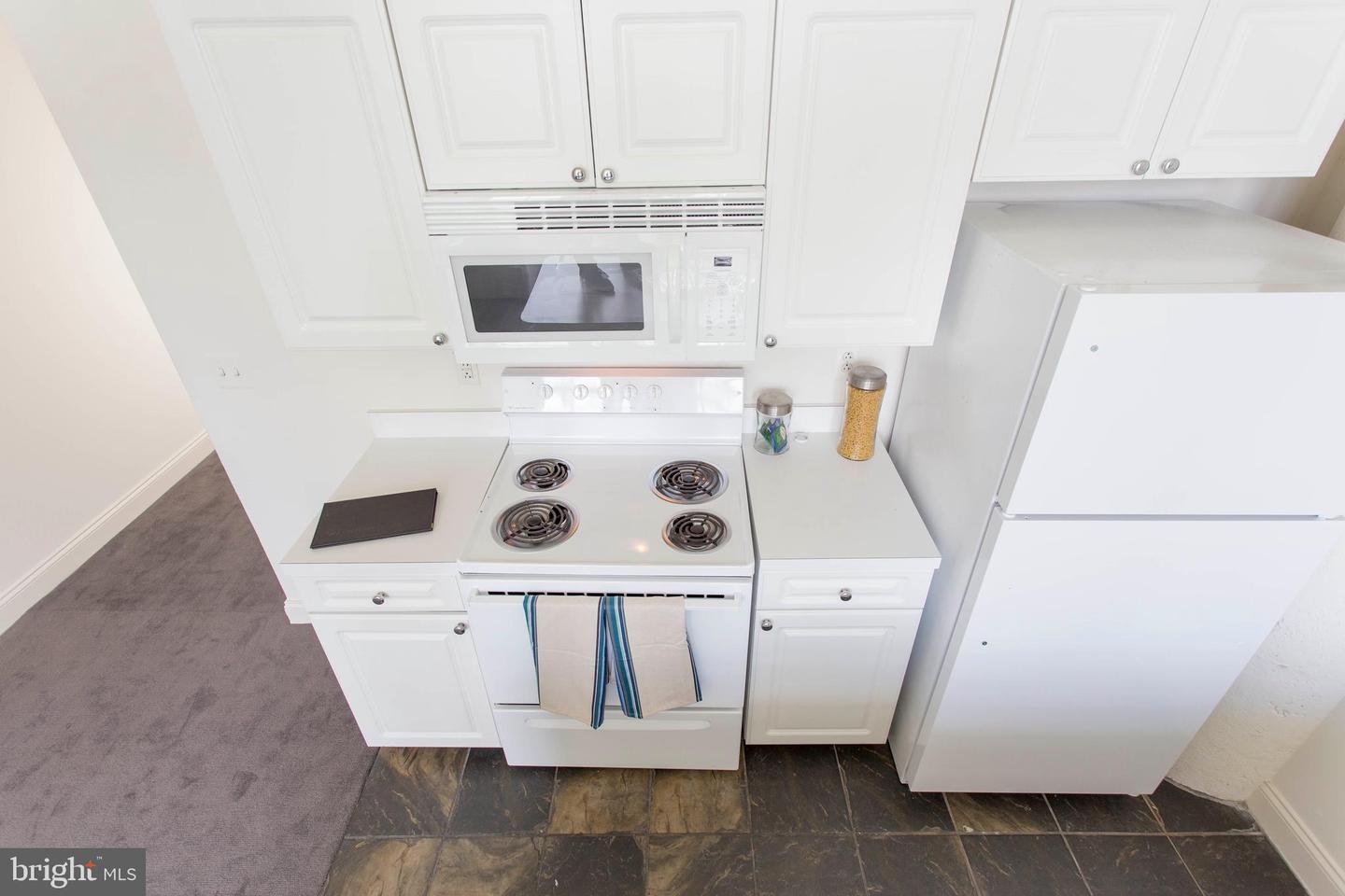 2121 MARKET STREET Unit: 616