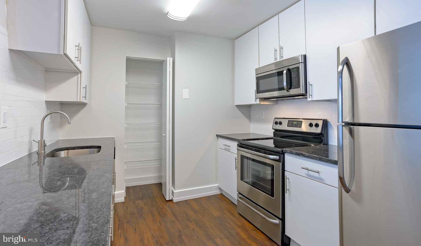 3131 WALNUT STREET Unit: 2B-335