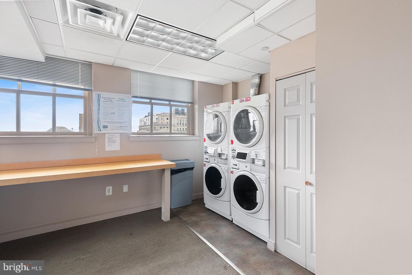 111 S 15TH STREET Unit: 1902