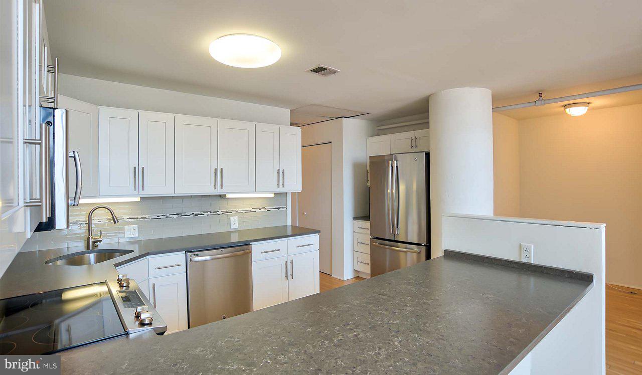 2300 WALNUT STREET Unit: 1B-525